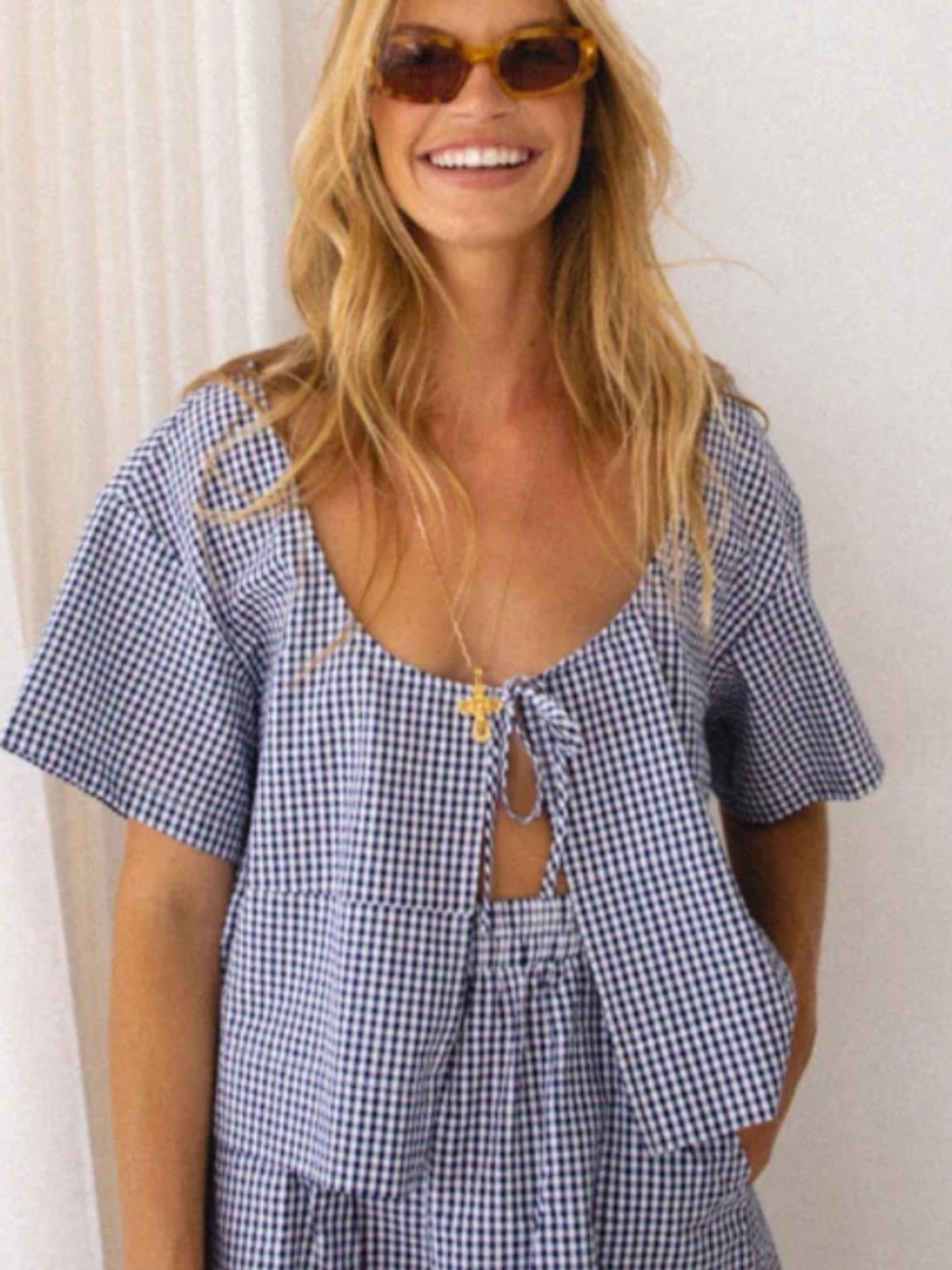 Vrg grl 
THE SEA & I SMOCK TOP NAVY
